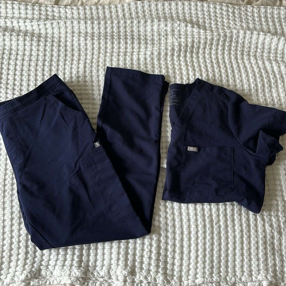 Figs navy blue scrubs size L